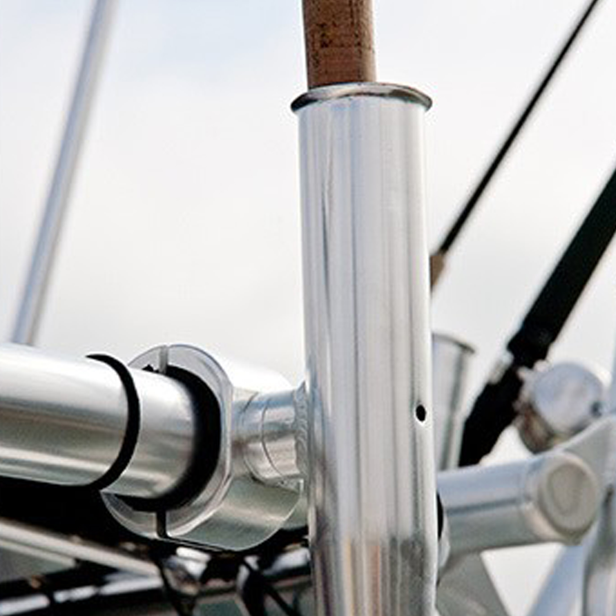 Cañero universal color plata serie 1 de PoweryMax para T-Top.